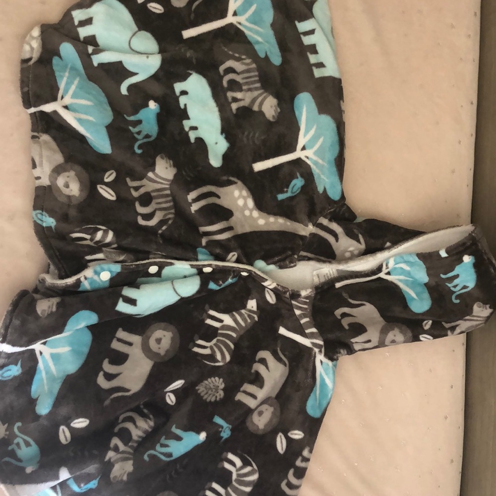 Toddler wearable blanket